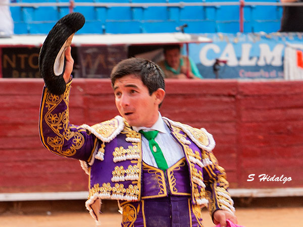 Merecida salida al tercio