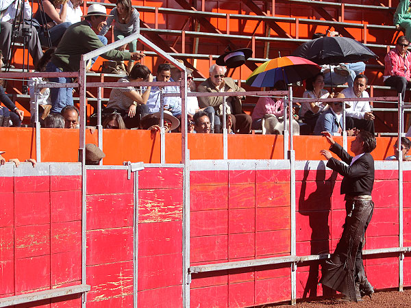 Agradeciendo el brindis