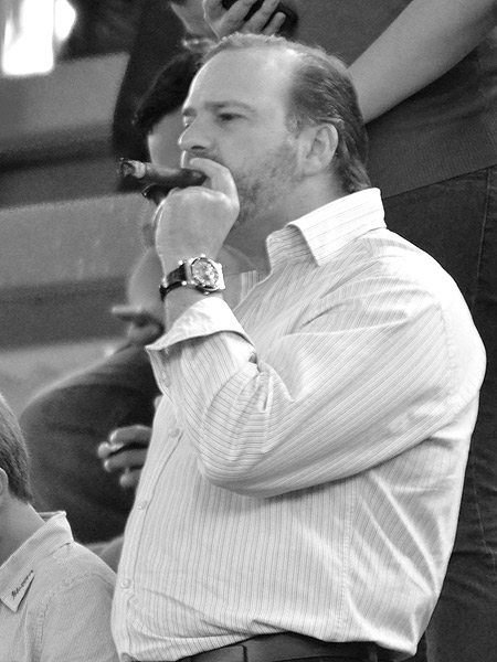 Joaqu�n y su tabaco