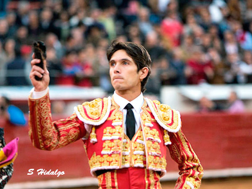 Castella, gran faena y estocada