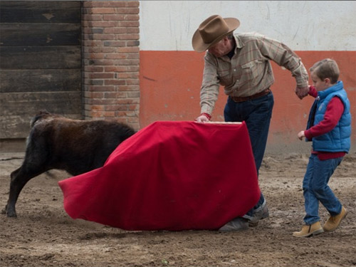 De la mano de Adolfo