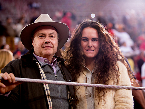 Julio Uribe con su hija