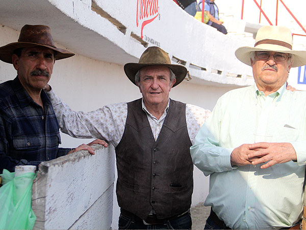 El ganadero bien acompa�ado