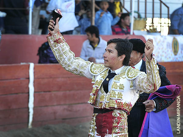 El Tuco, avanza a paso firme