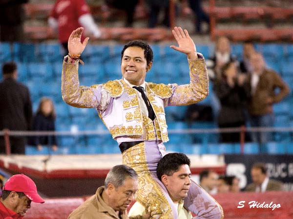 Angelino, merecida puerta grande