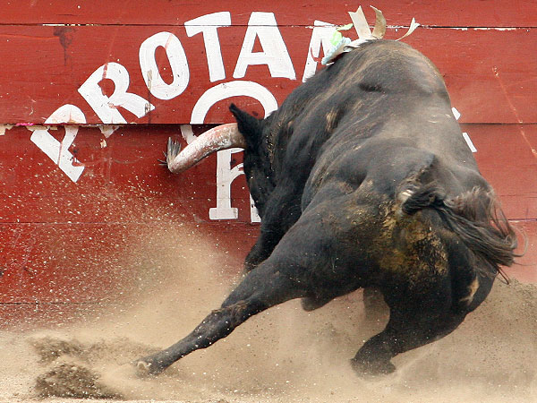 El segundo rematando