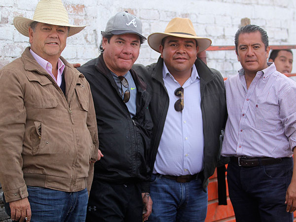 Ganaderos y amigos