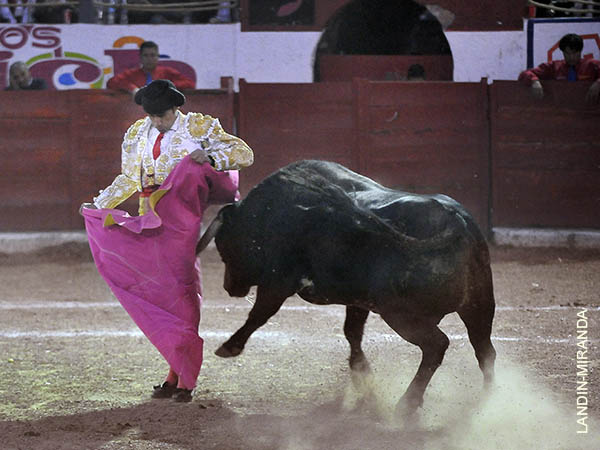 Badillo con el sexto de la tarde