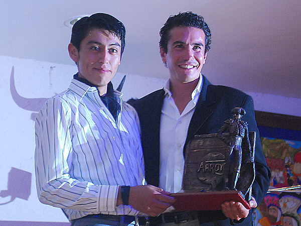 �scar Amador, tambi�n revelaci�n