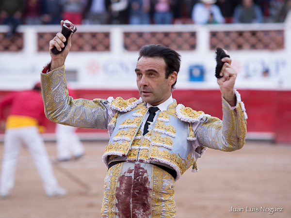 Dos orejas para el maestro