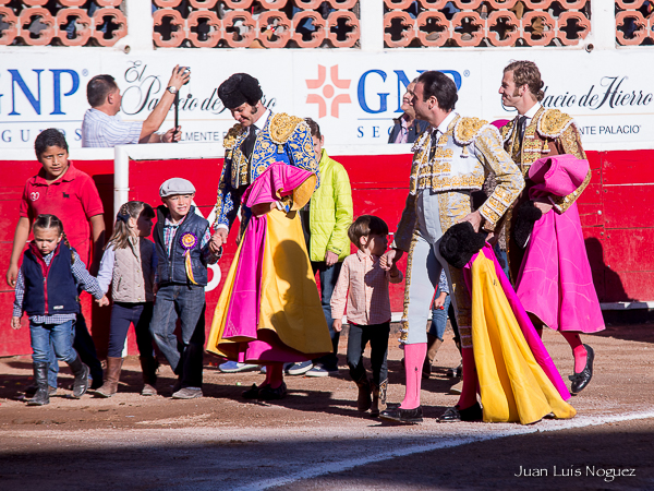 �S� a los ni�os en los toros!