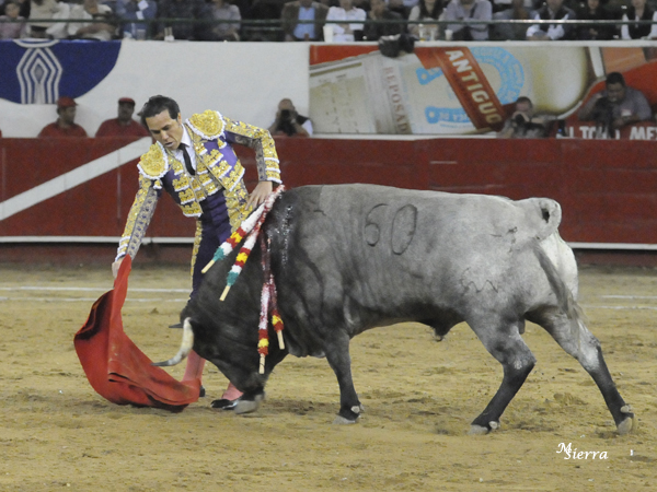 As� humillaba el de Los Encinos