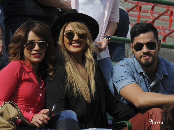 La afici�n hizo una buena entrada