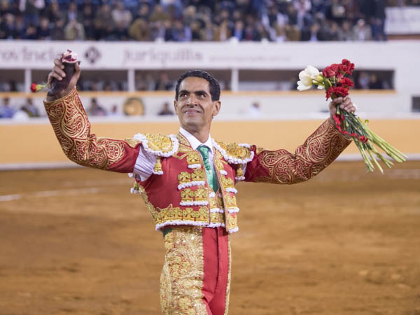 Una oreja al capitalino