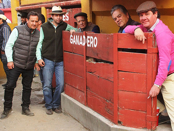 Los Ganaderos bien acompa�ados