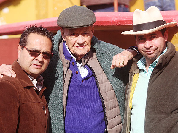 Guillermo Leal con los Hern�ndez