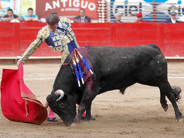 Asentado en los ri�ones