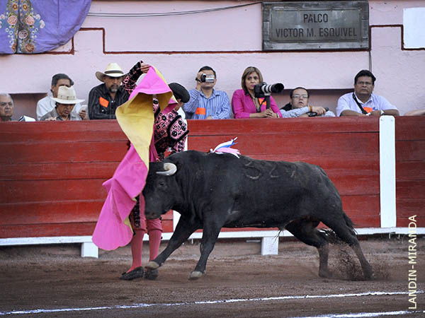 El Breco, heterodoxia en el saludo