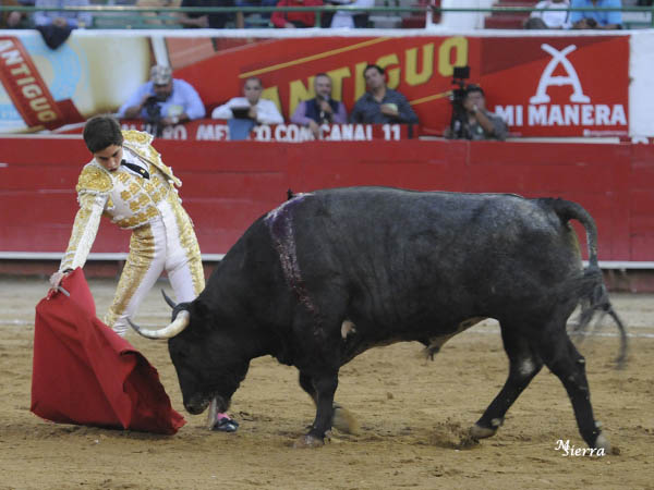 Derechazos de cintura rota