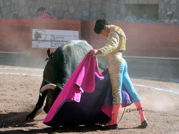 Mecido lance de Sergio Flores