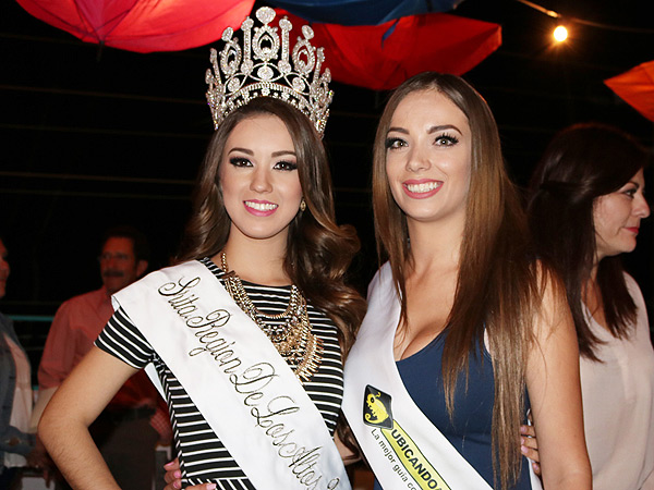 Dos bellezas alte�as