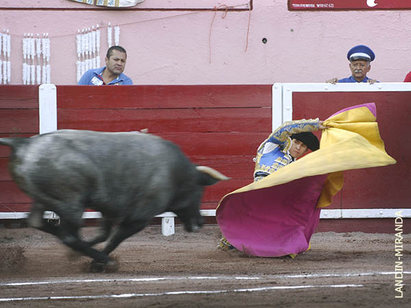 Juan Pablo saluda al cuarto