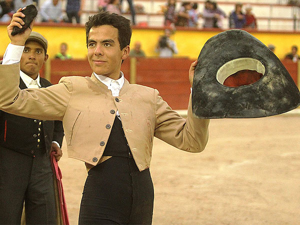 Una oreja para H�ctor Gabriel