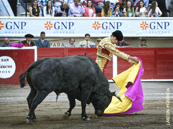 Lances de Arturo Mac�as