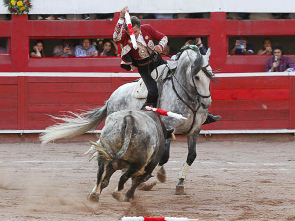 Dando el medio pecho