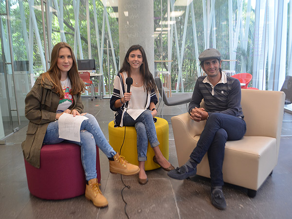 Con Valeria y Mar�a Jos�