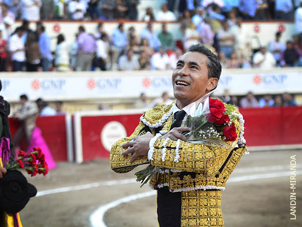 Una oreja y la entrega del p�blico