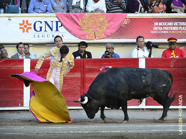 A la altura del compromiso