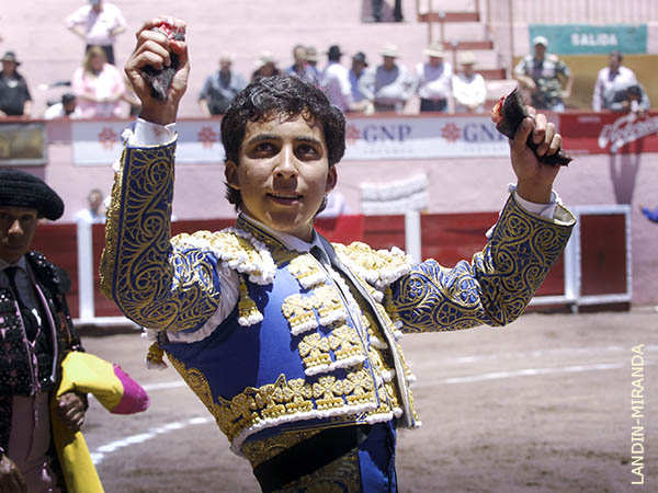 Triunf� con rotundidad