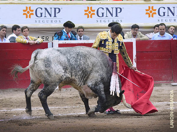 Espect�culo fincado en la emoci�n