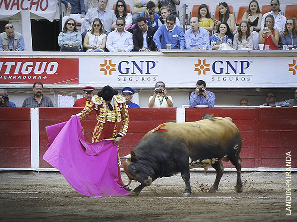 El saludo de Manzanares