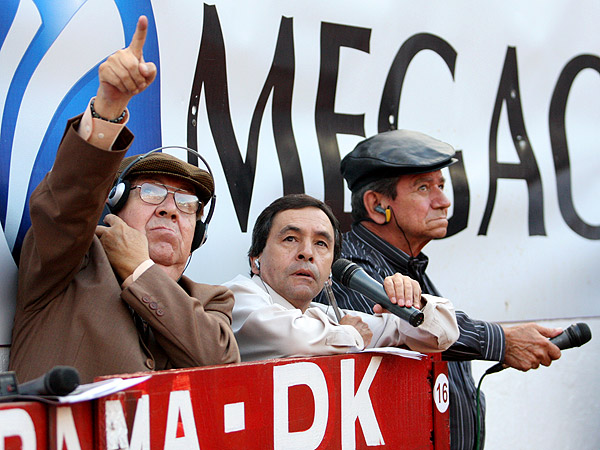 Se�alando el reloj