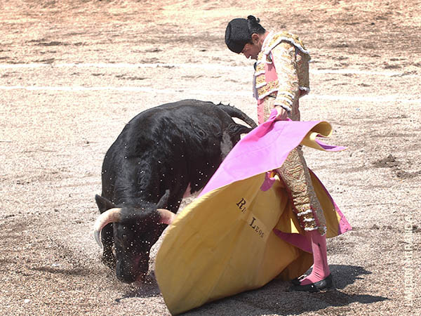 Ricardo Leos abre el festejo