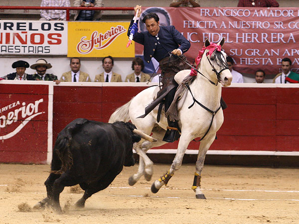 Manzur clavando el primer rej�n