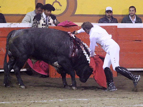 Ejerciendo con la toledana