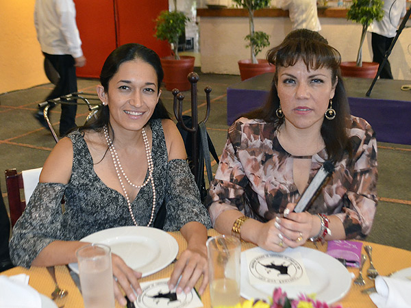 Marlene Cabrera y su se�ora madre