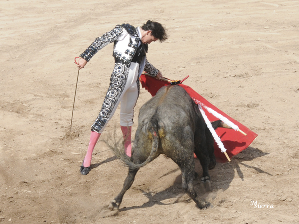 La barbilla en el pecho