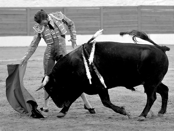 Gust�ndose con la diestra