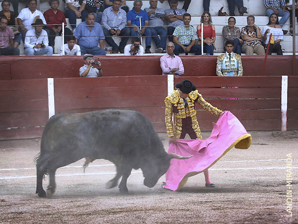 Rodolfo Mej�a, primer espada
