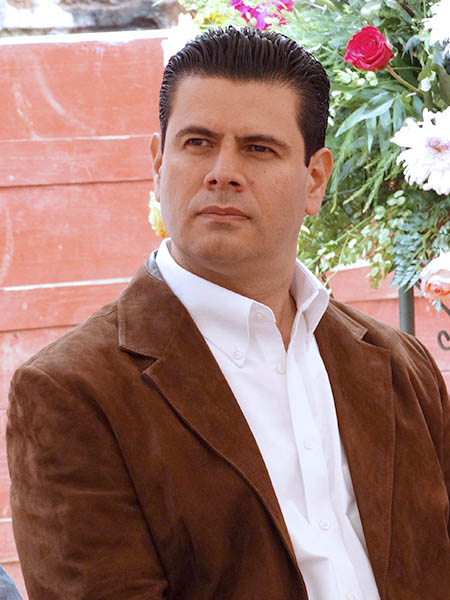 Miguel Alonso, gobernador