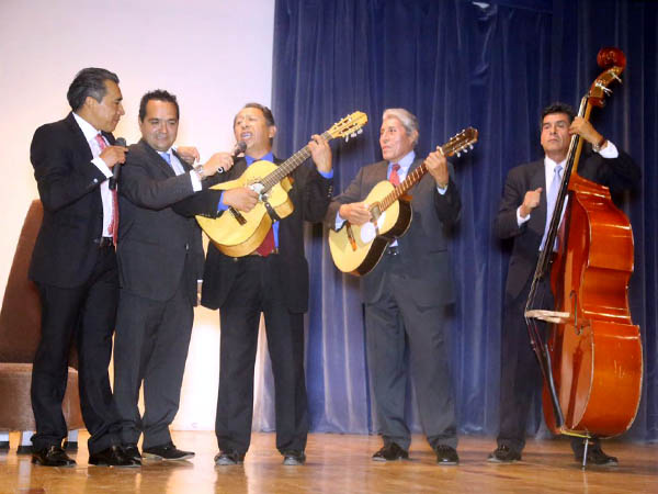 �No canta mal las rancheras!