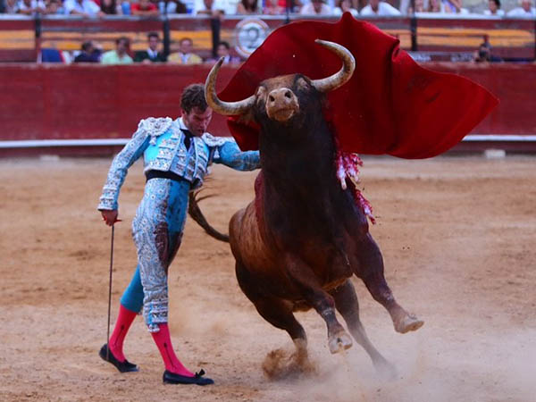 Digna actuaci�n en Utiel