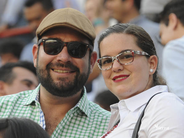 En pareja a los toros