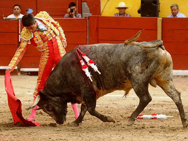 Entonado y con sello