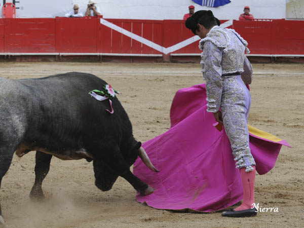 El saludo de Jos� Mar�a Pastor
