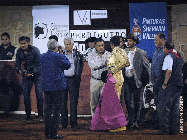 Cuarenta mil pesos y un toro m�s